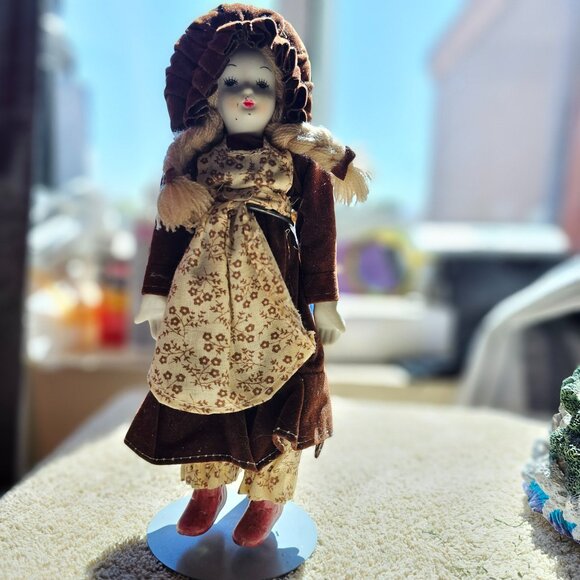 Vintage Porcelain face doll - Picture 1 of 5